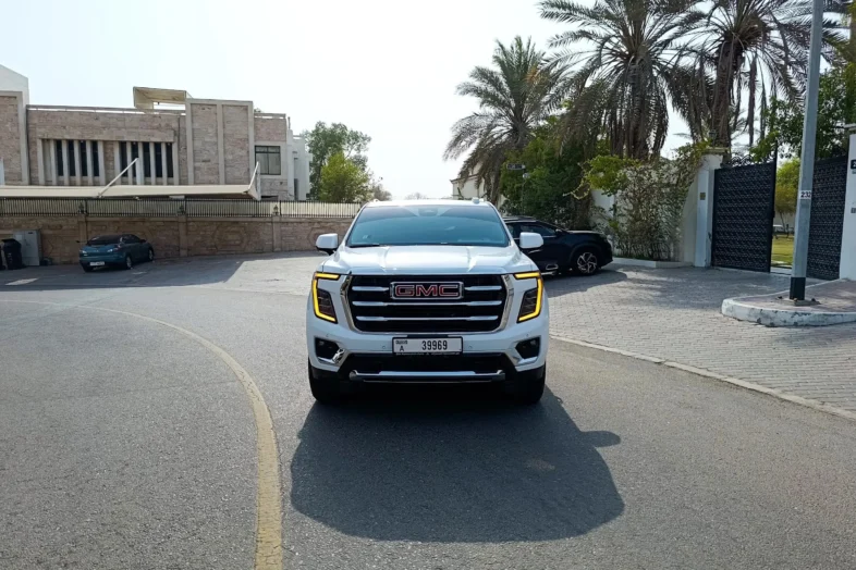 Gmcyukonelevationrentaldubaibyproxluxuryseci