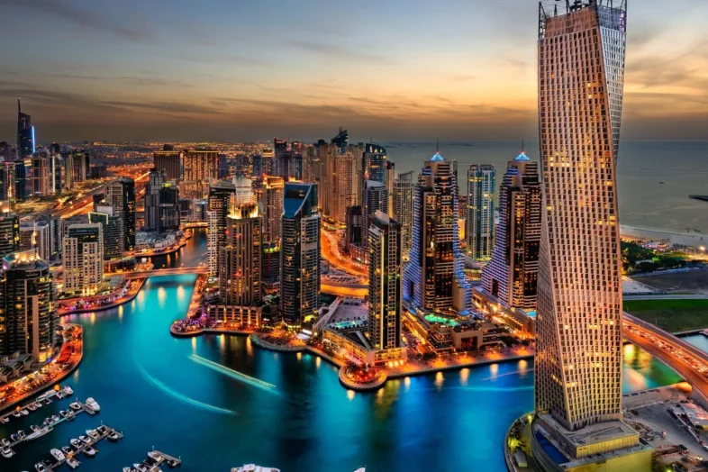 Dubai Marina Guide: Shopping, Hotels, Restaurants & Attractions